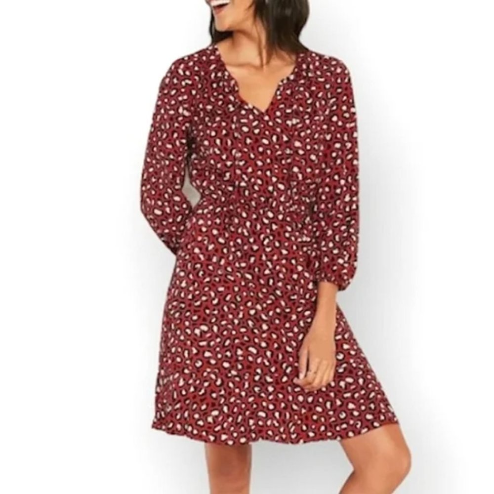 Old Navy Red Leopard Long Sleeve Tie Neck Dress Size XS EUC